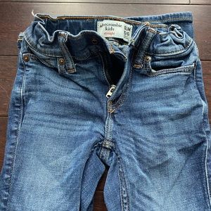 Boys size 5/6 Abercrombie kids slim jeans